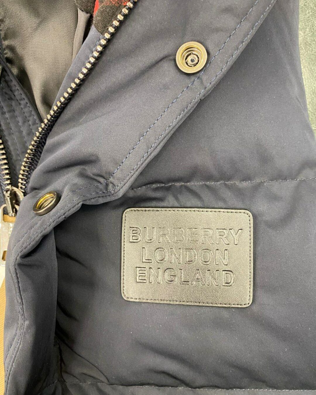 Жилет Burberry