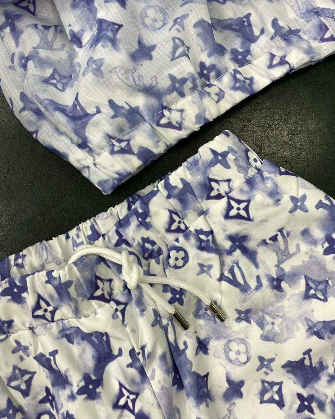 Костюм Louis Vuitton