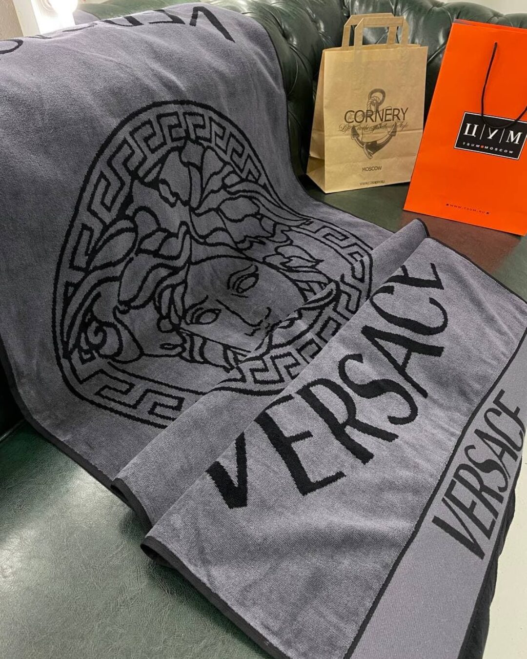 Полотенце Versace