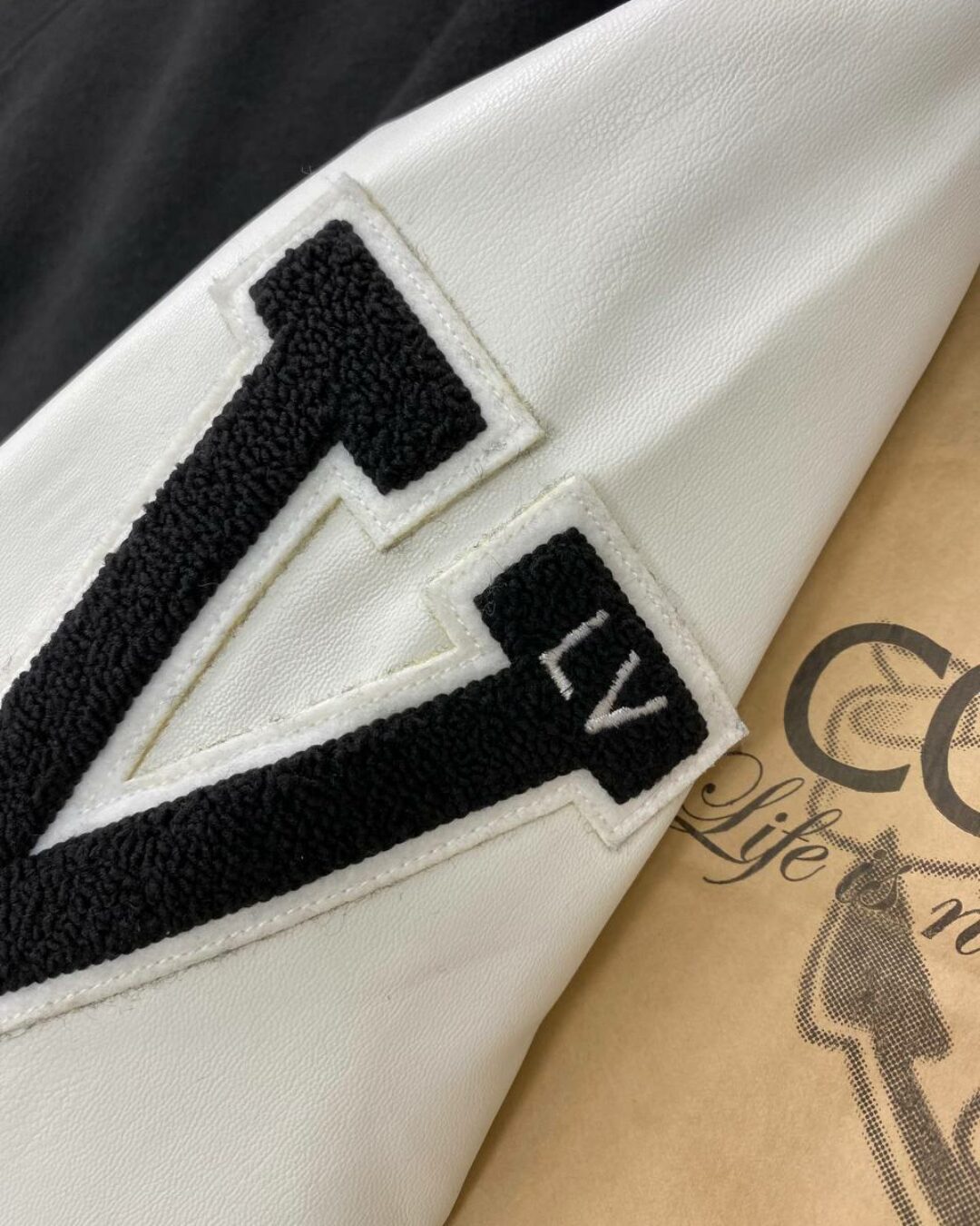 Бомбер Louis Vuitton
