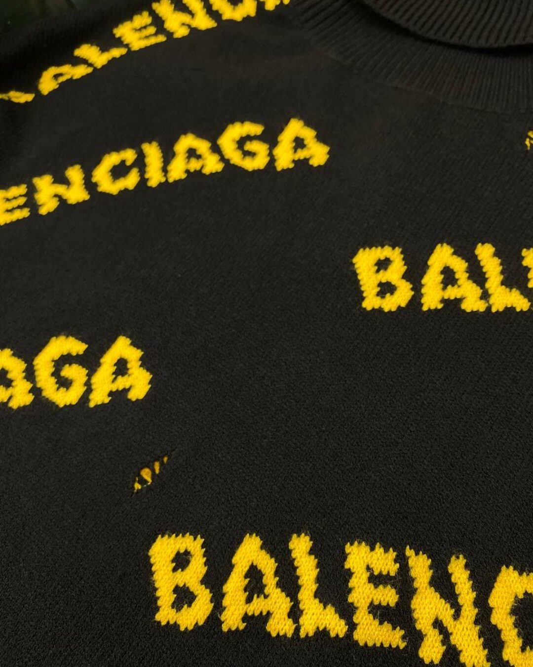 Свитер Balenciaga — фото 6