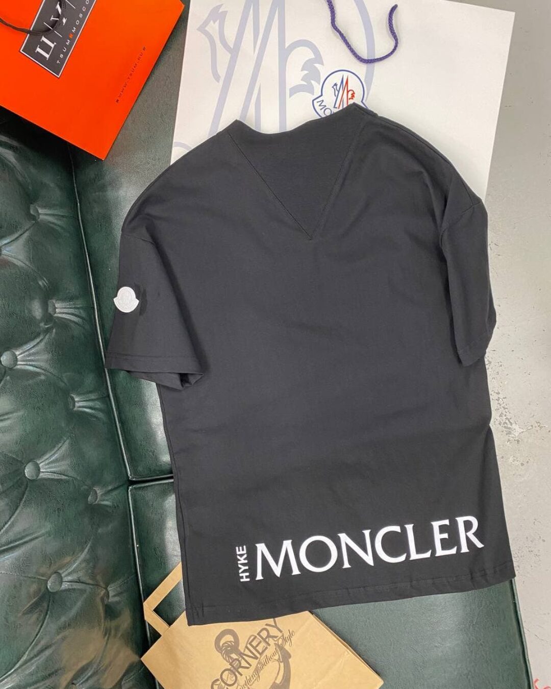 Футболка Moncler