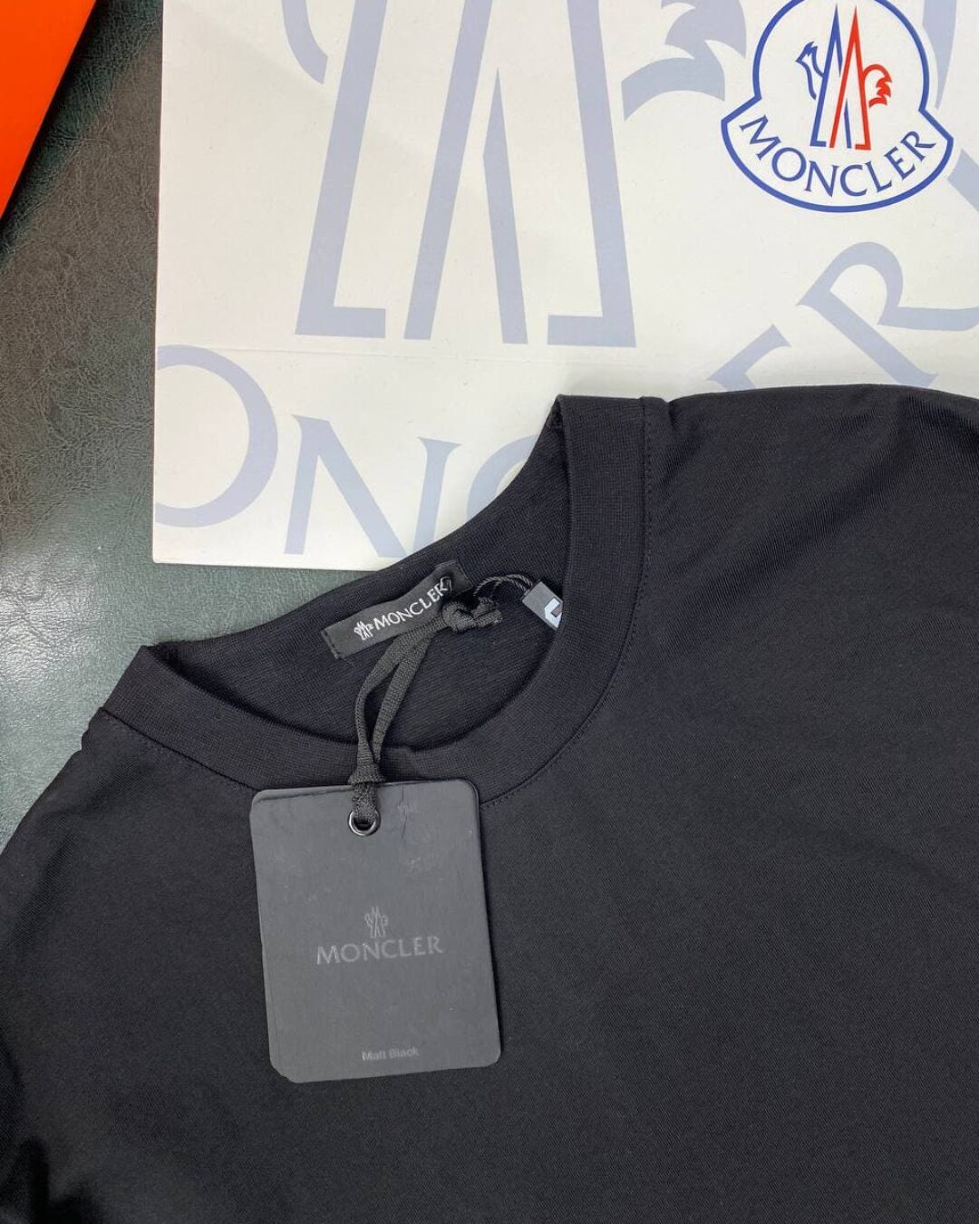 Футболка Moncler