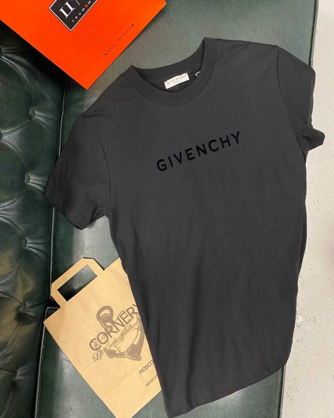 Футболка Givenchy
