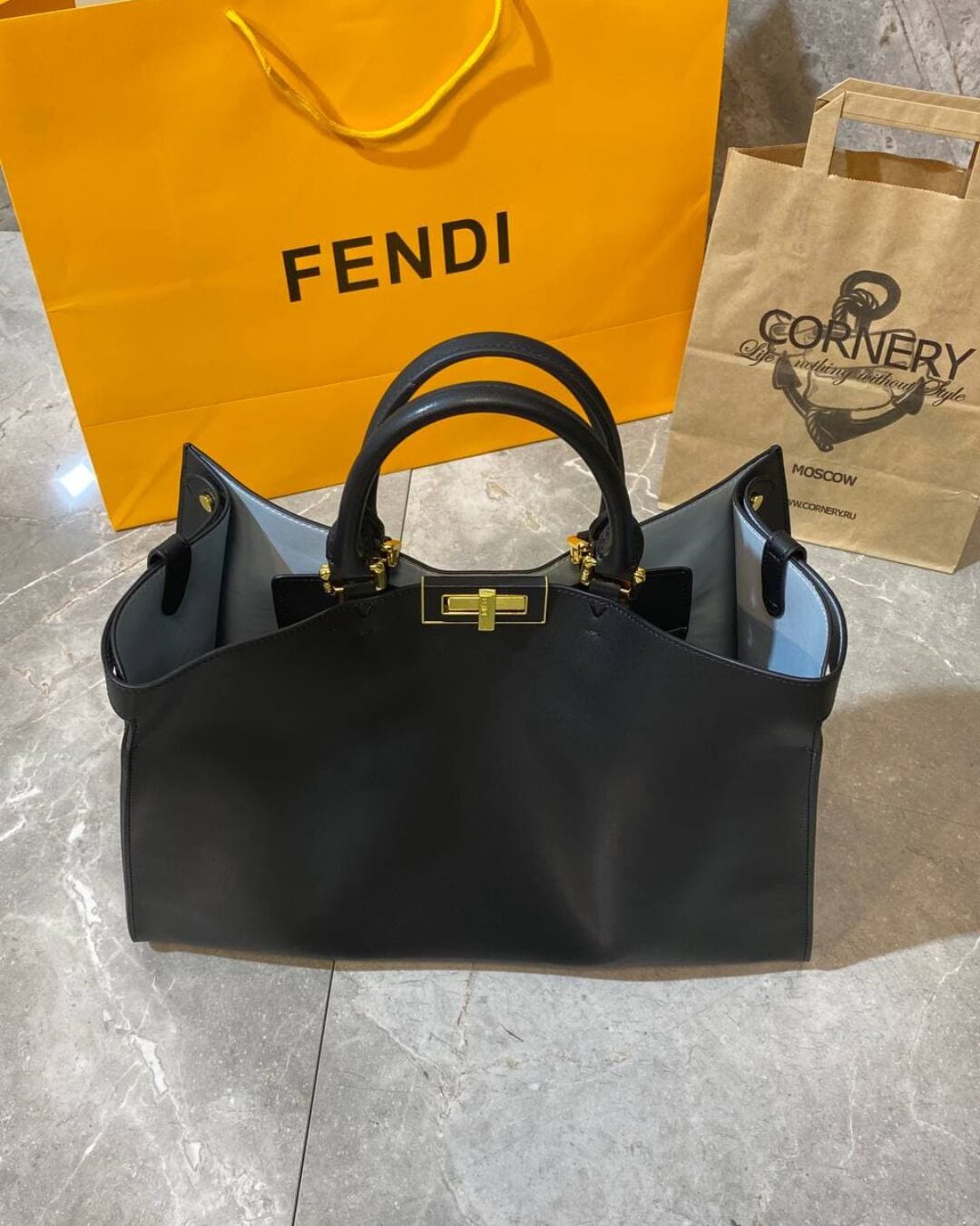 Сумка Fendi Peekaboo