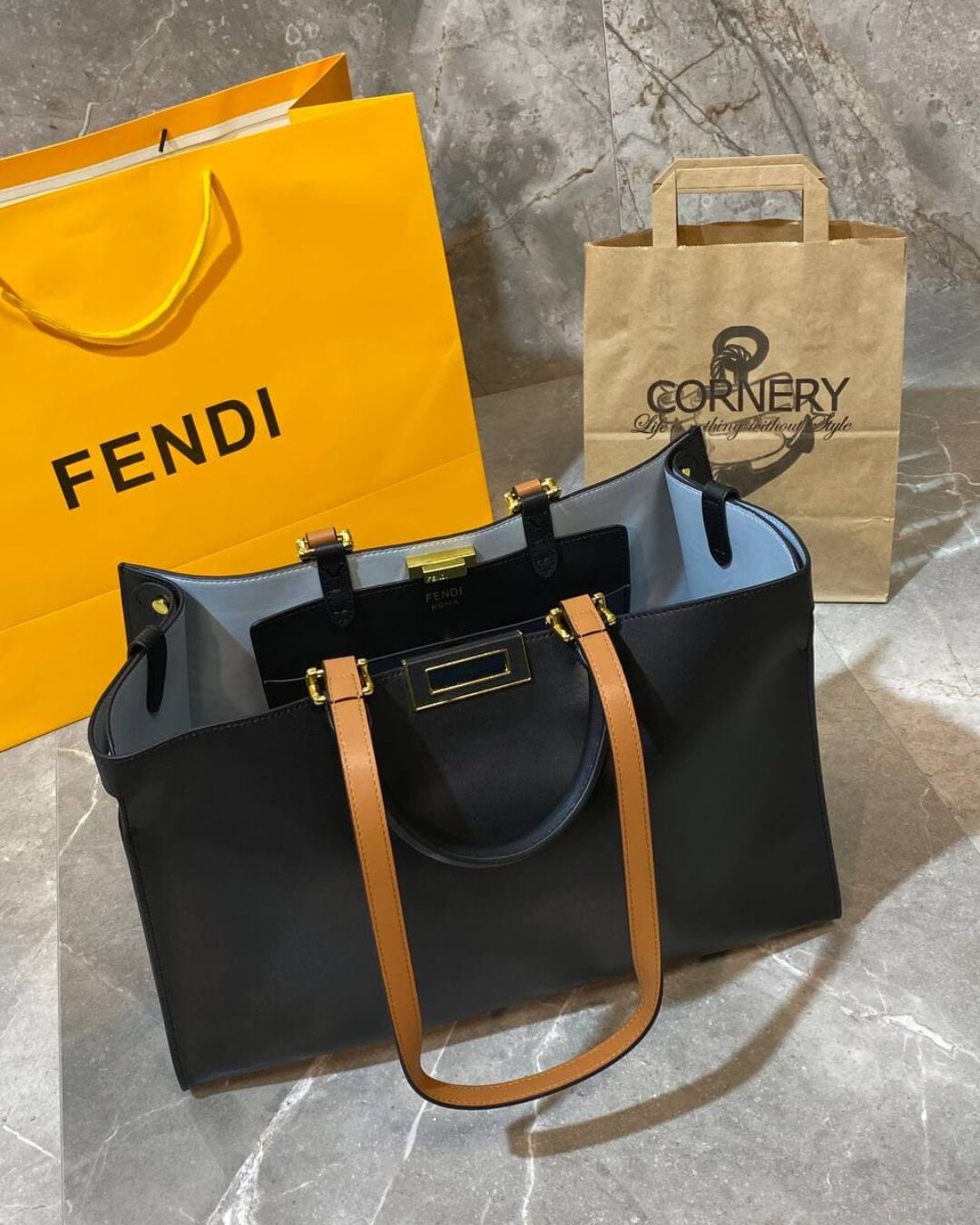 Сумка Fendi Peekaboo