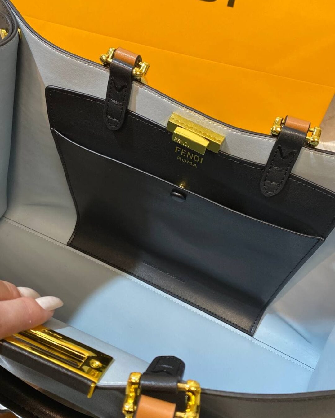 Сумка Fendi Peekaboo