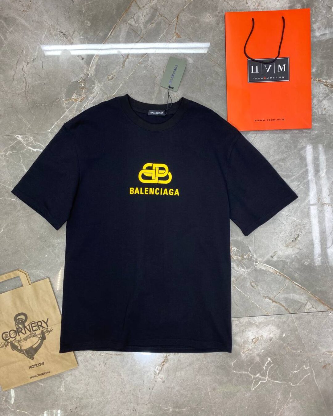 Футболка Balenciaga