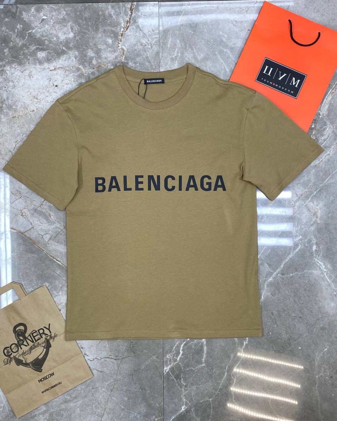 Футболка Balenciaga