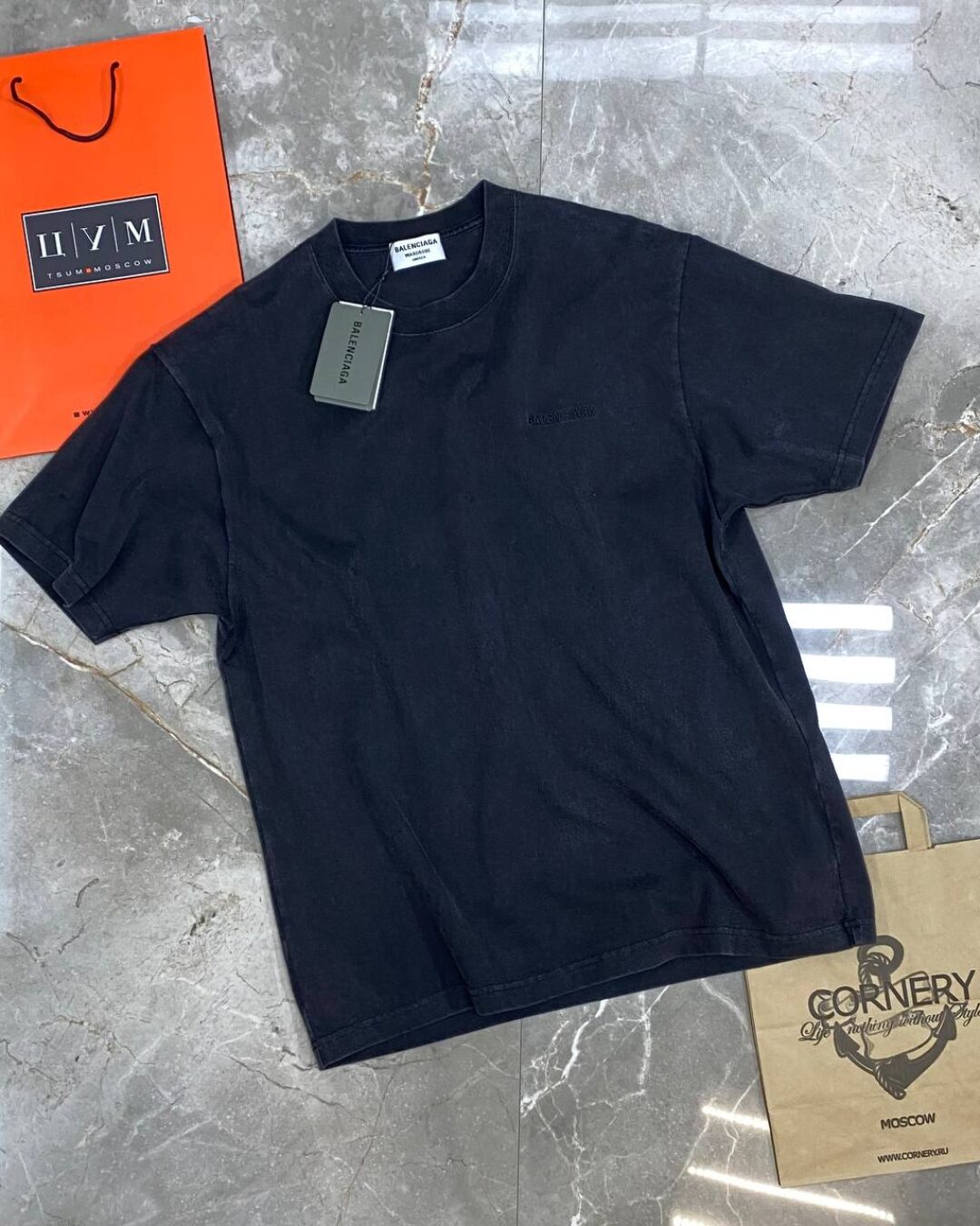 Футболка Balenciaga