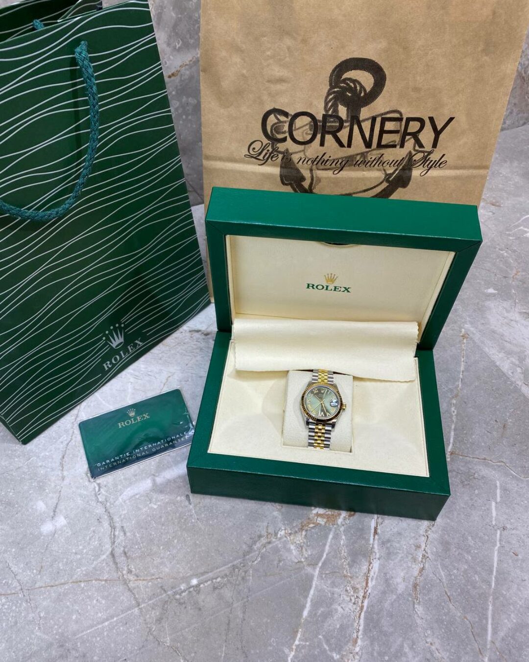 Часы Rolex DateJust Gold