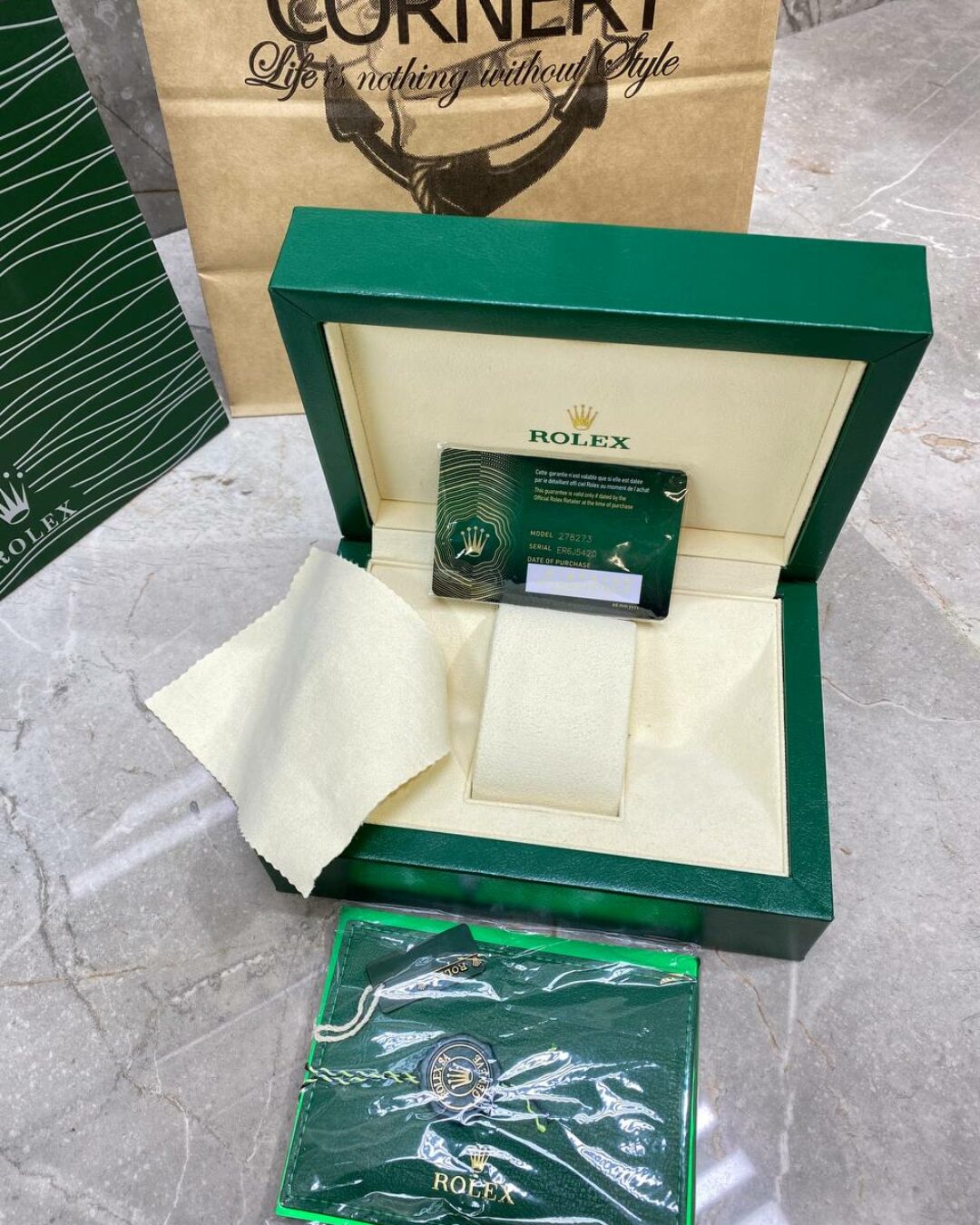 Часы Rolex DateJust Gold