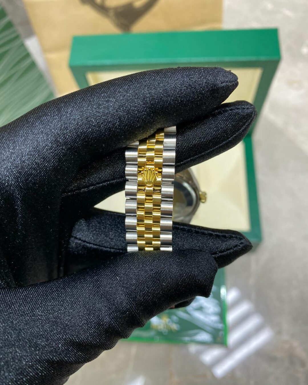 Часы Rolex DateJust Gold