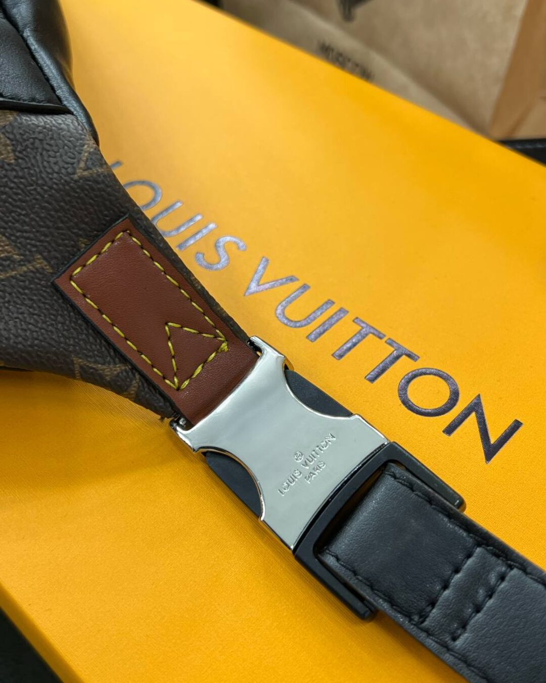 Сумка Louis Vuitton Campus