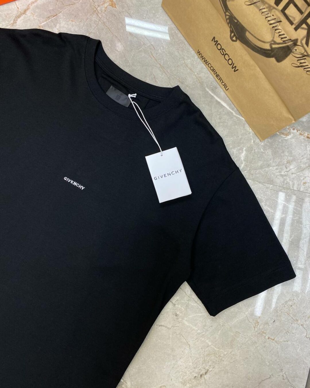 Футболка Givenchy
