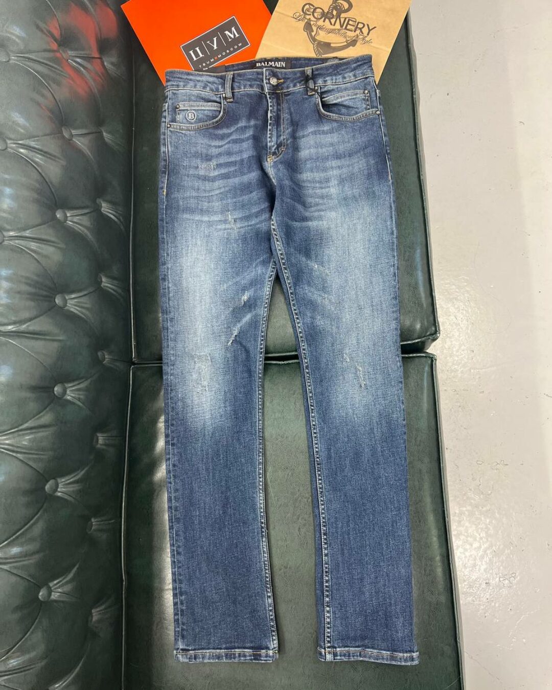 Джинсы Balmain