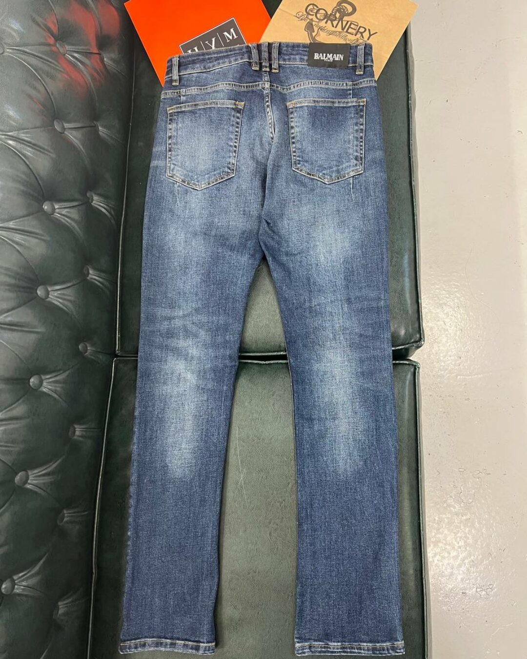 Джинсы Balmain
