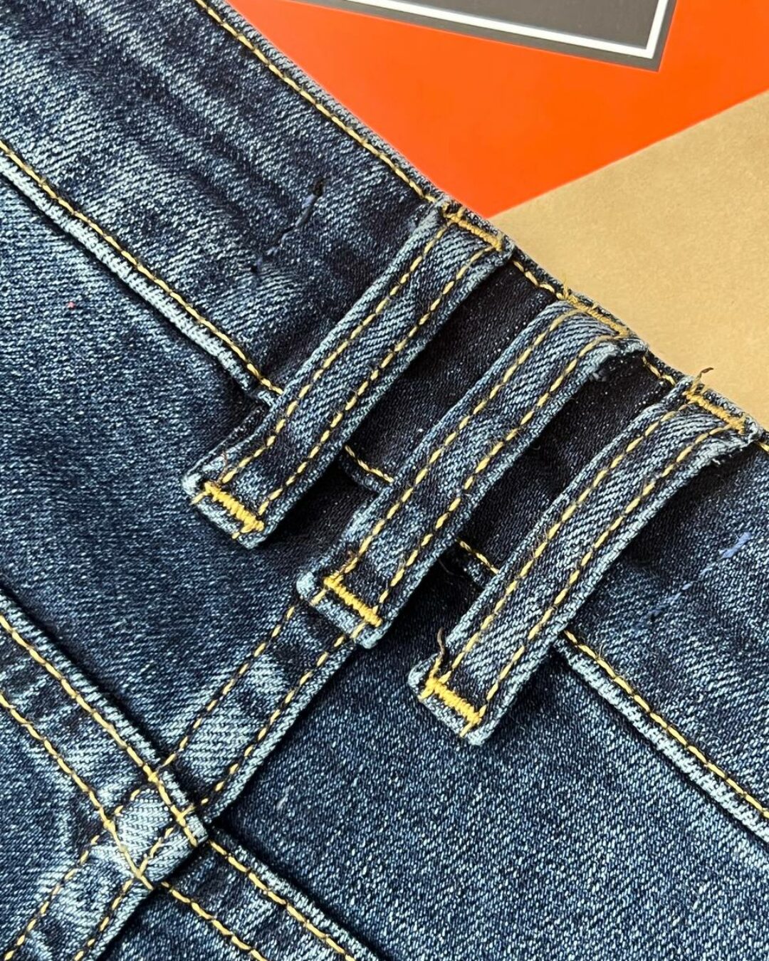 Джинсы Balmain