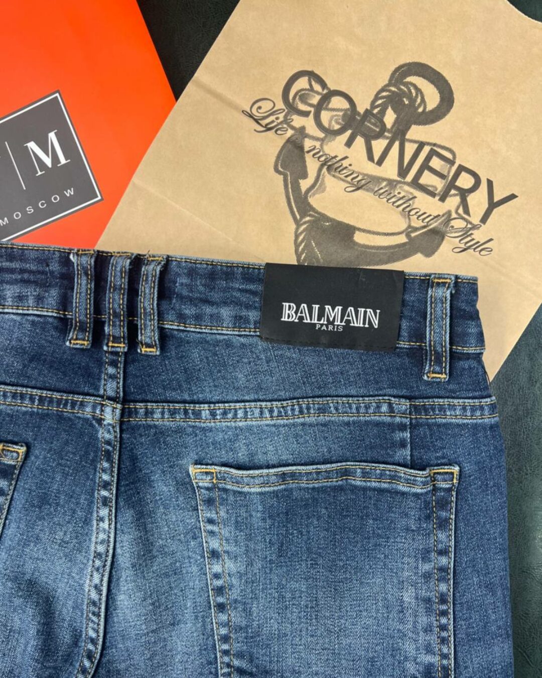 Джинсы Balmain
