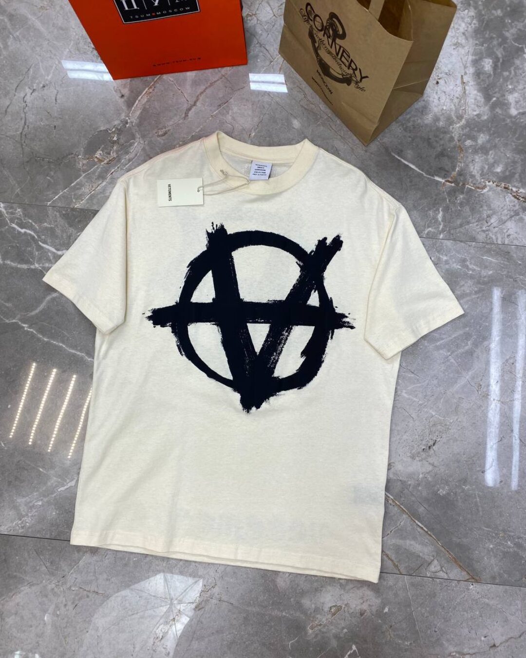 Футболка Vetements Anarchy