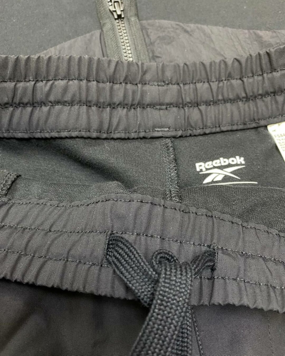 Спортивный костюм Reebok
