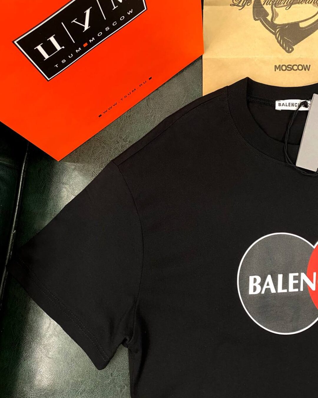 Футболка Balenciaga — фото 7