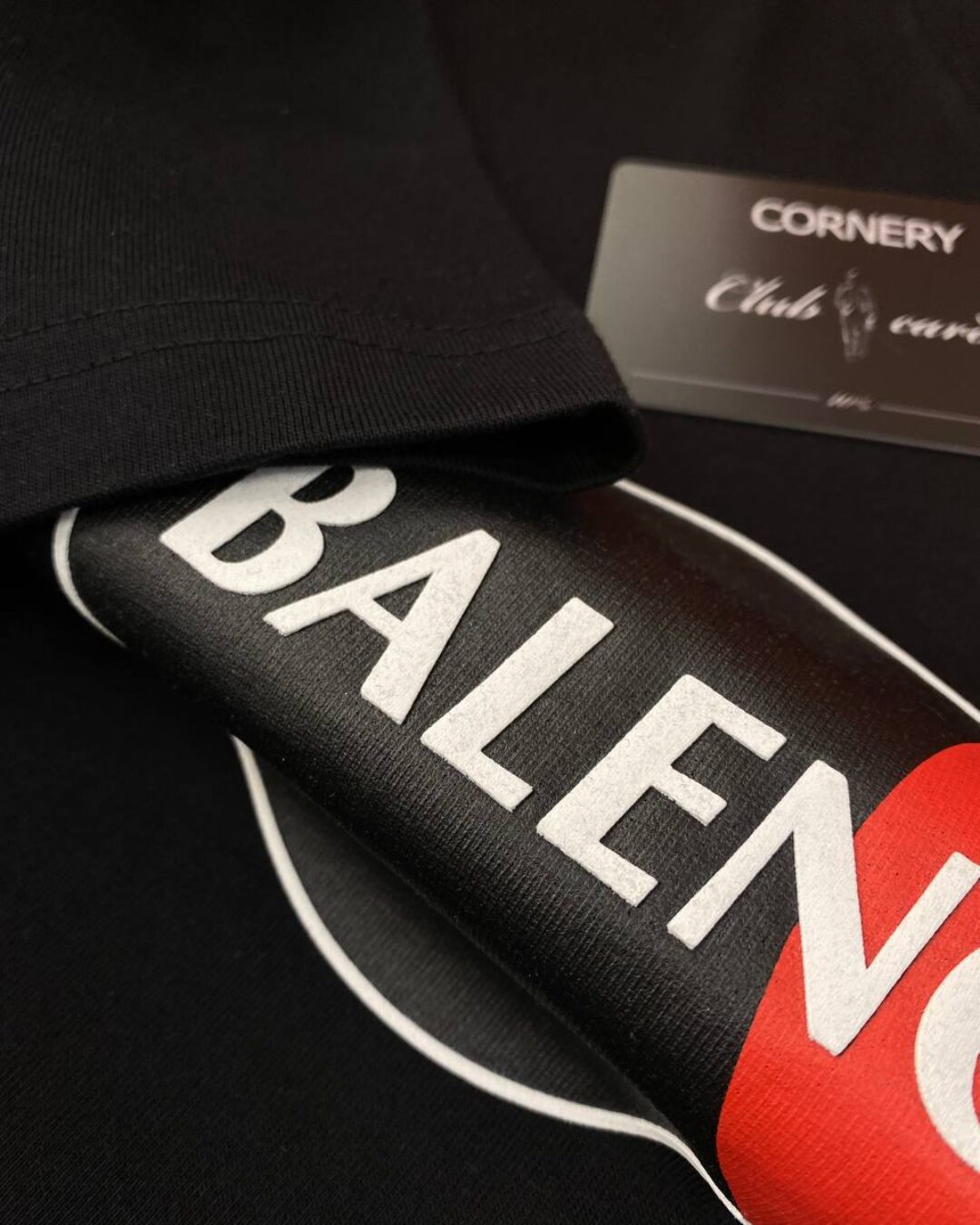 Футболка Balenciaga — фото 8