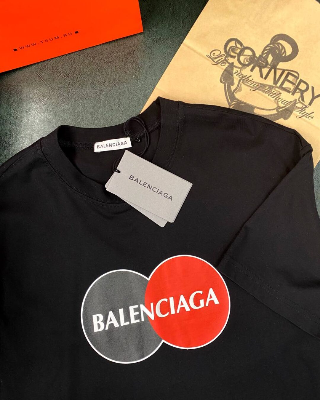 Футболка Balenciaga — фото 9