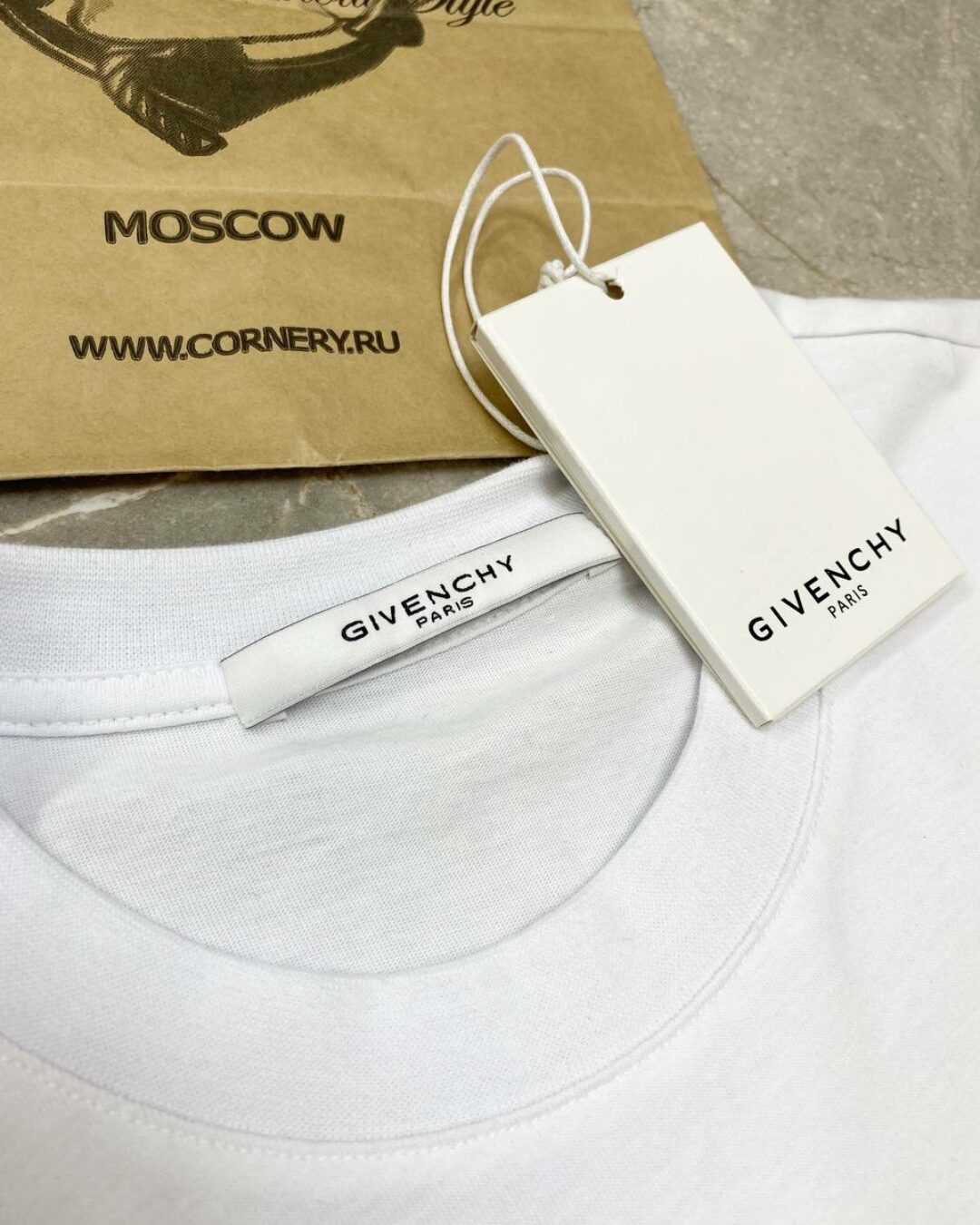 Футболка Givenchy