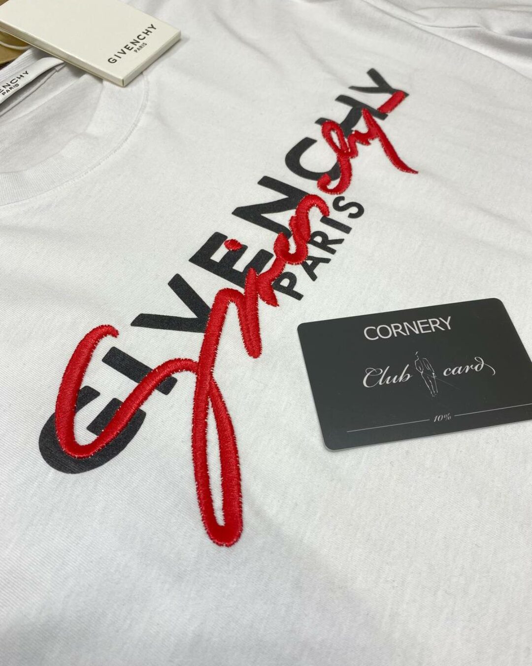 Футболка Givenchy