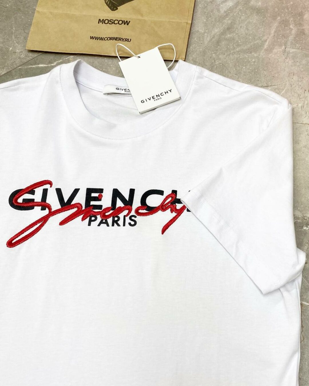 Футболка Givenchy