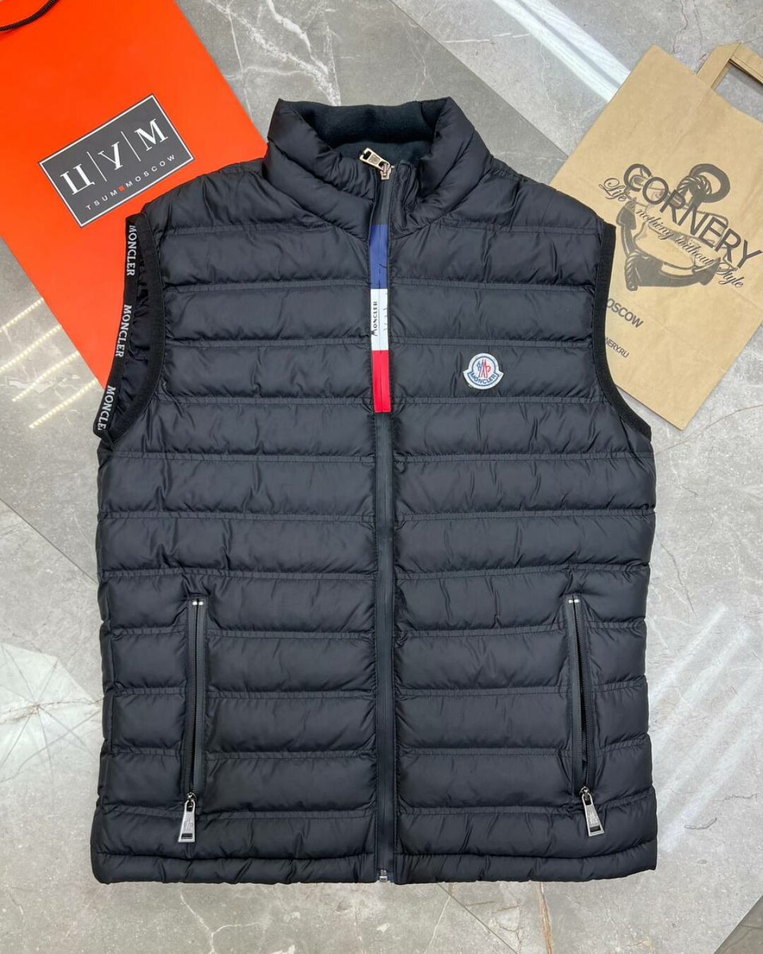 Жилет Moncler