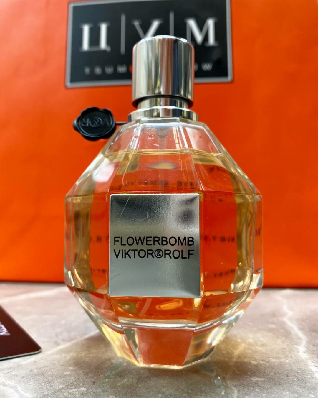 Парфюм Viktor Rolf Flowerbomb