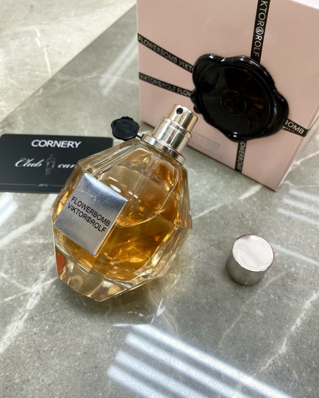 Парфюм Viktor Rolf Flowerbomb