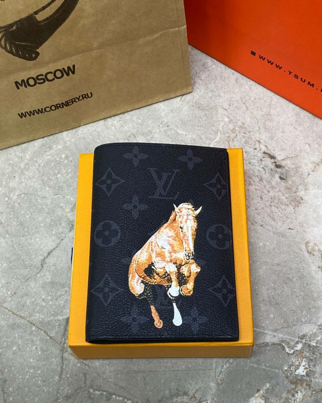 Обложка для паспорта Louis Vuitton