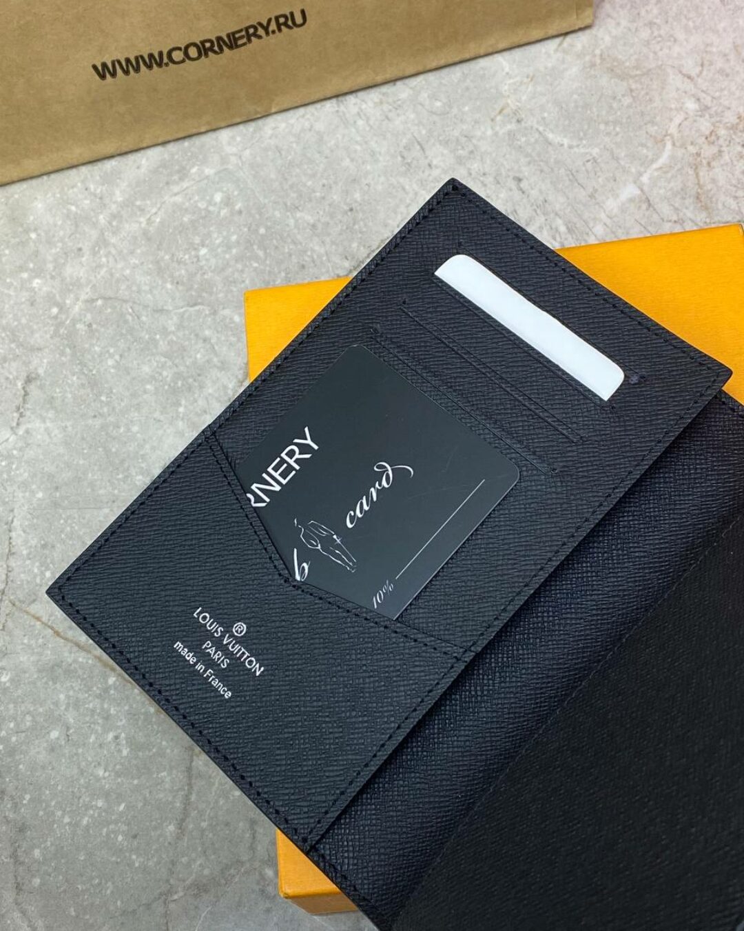 Обложка для паспорта Louis Vuitton