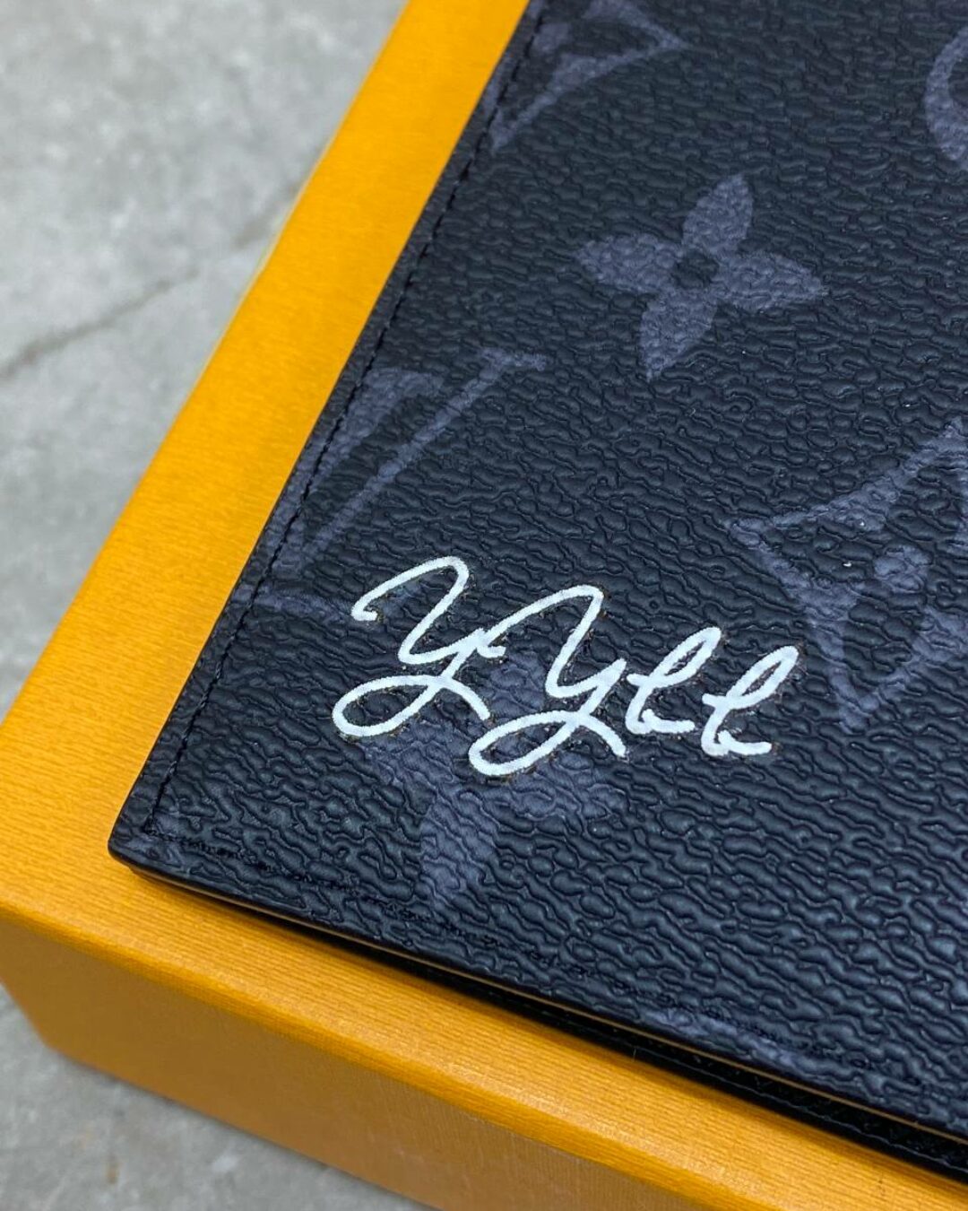 Обложка для паспорта Louis Vuitton