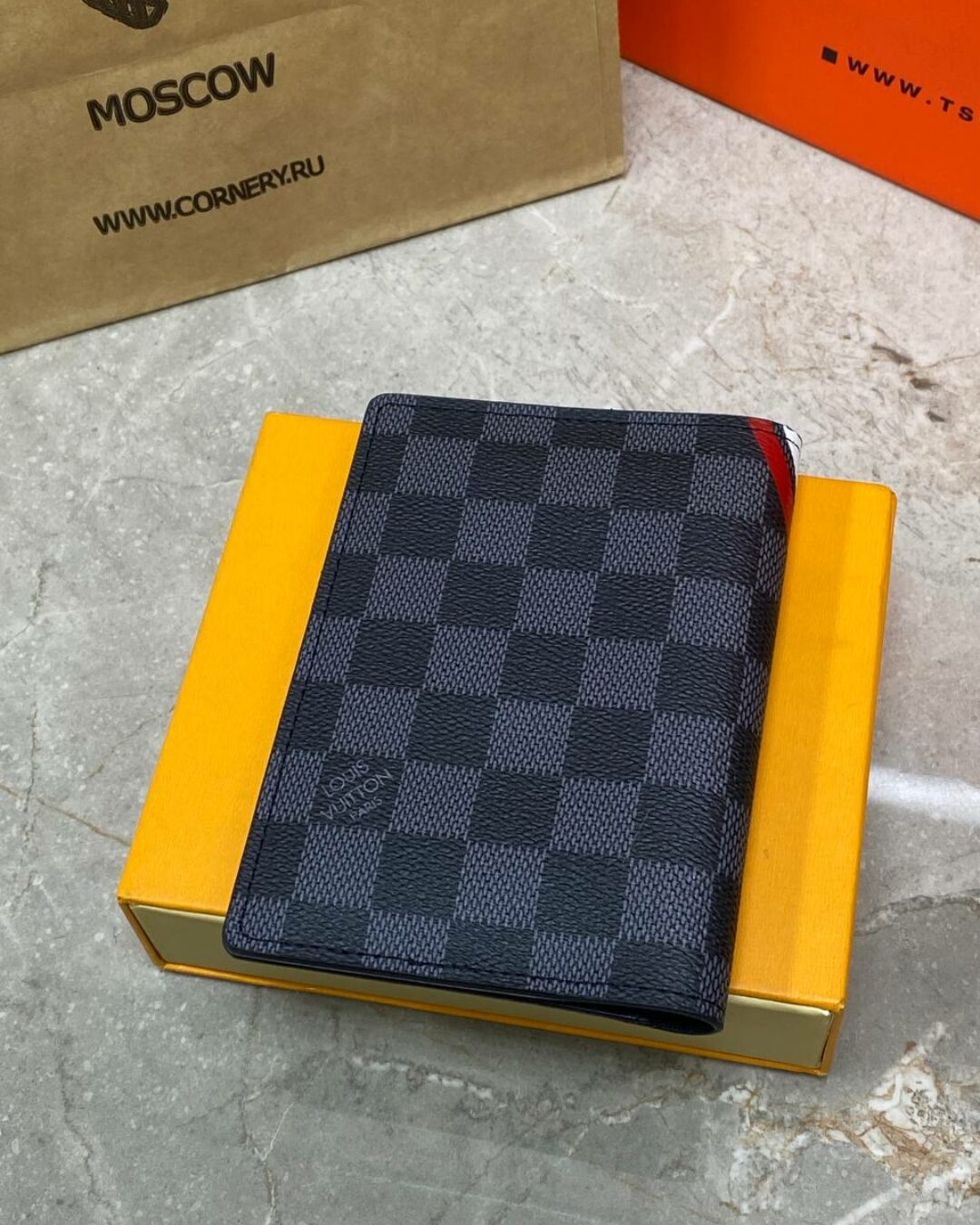 Обложка для паспорта Louis Vuitton