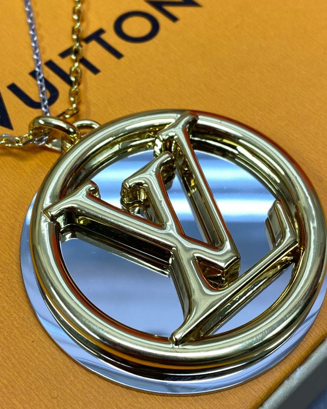 Цепочка Louis Vuitton