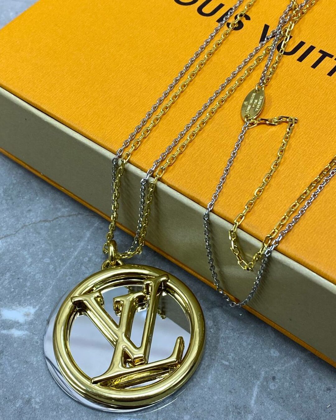 Цепочка Louis Vuitton