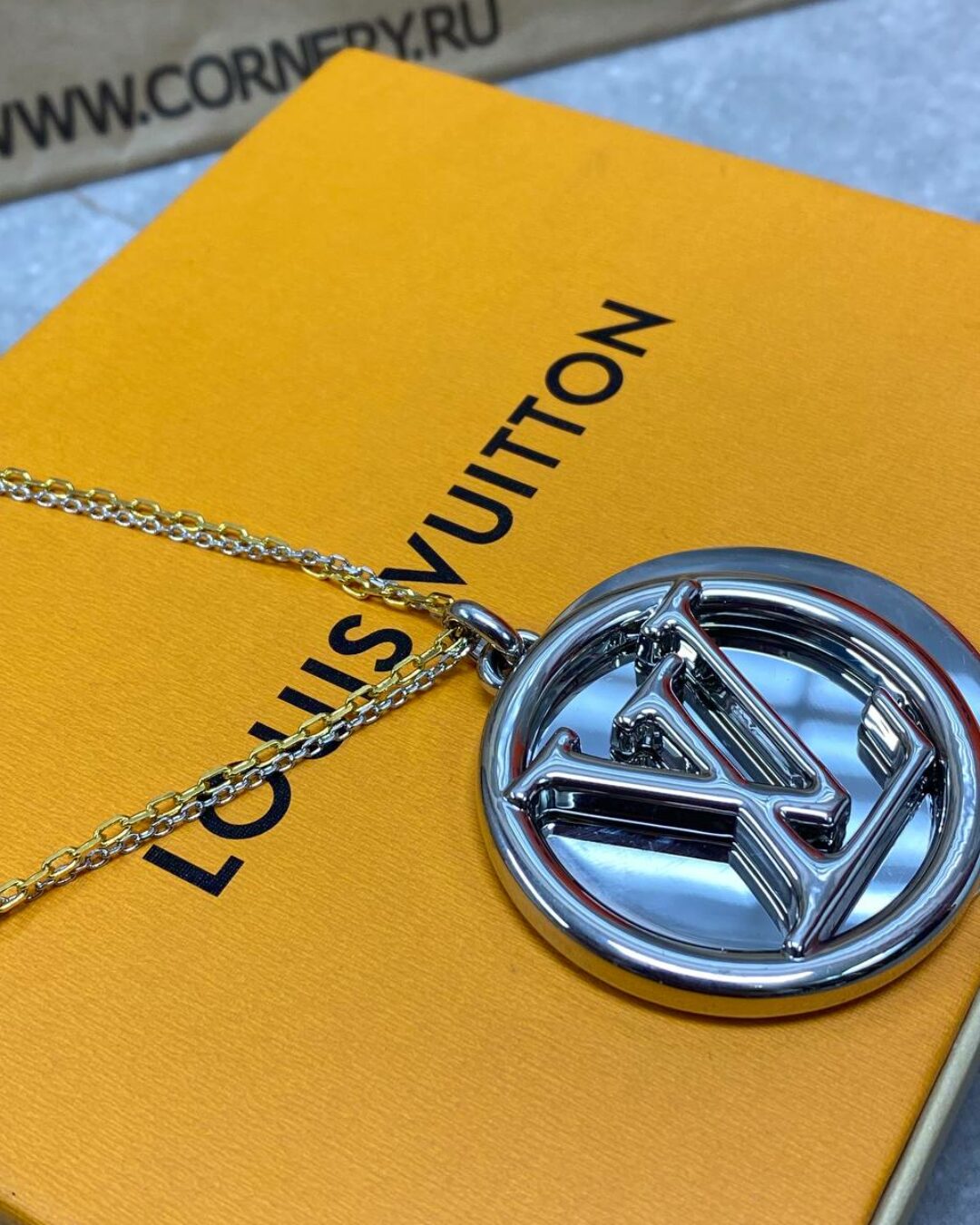 Цепочка Louis Vuitton
