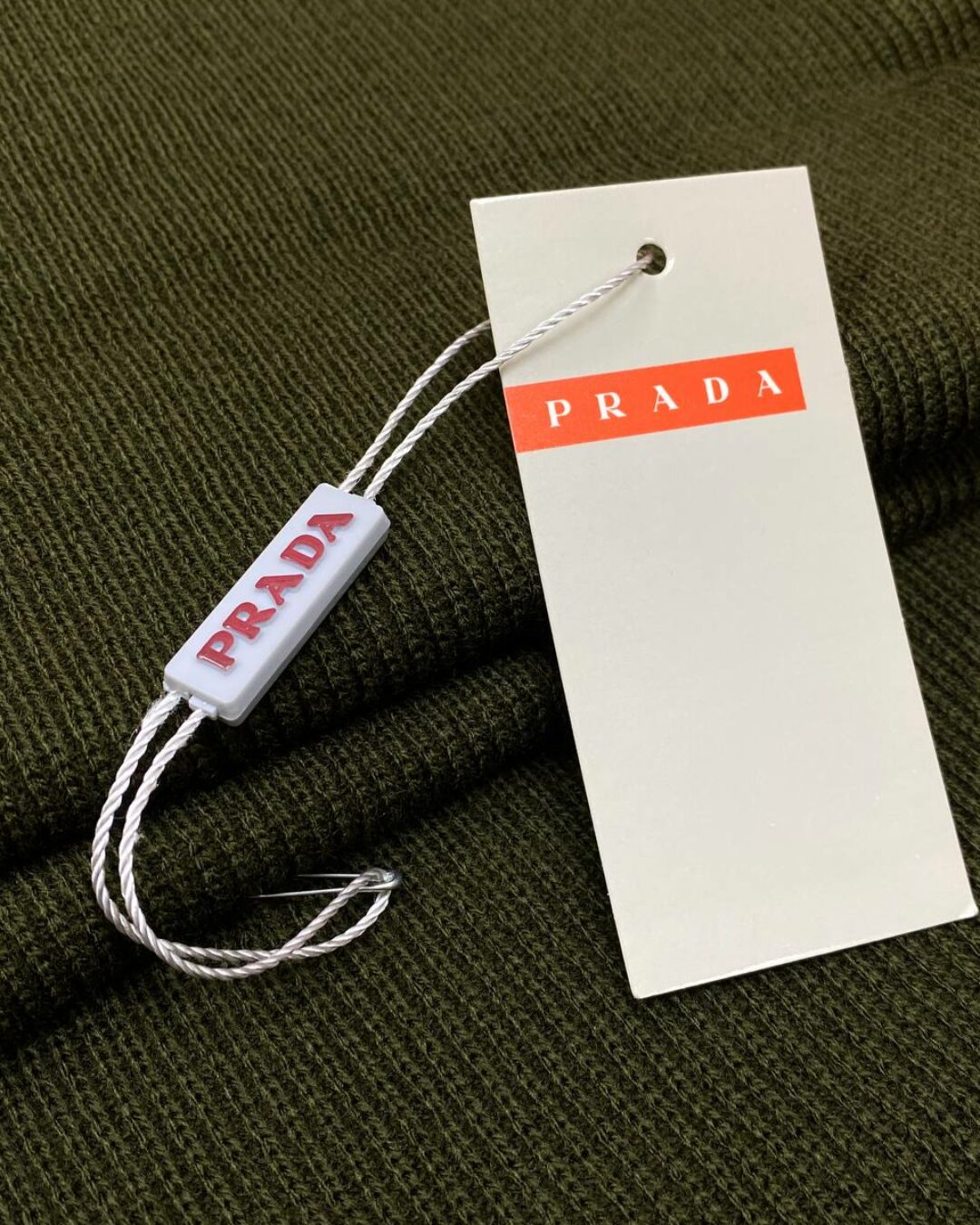 Шарф Prada