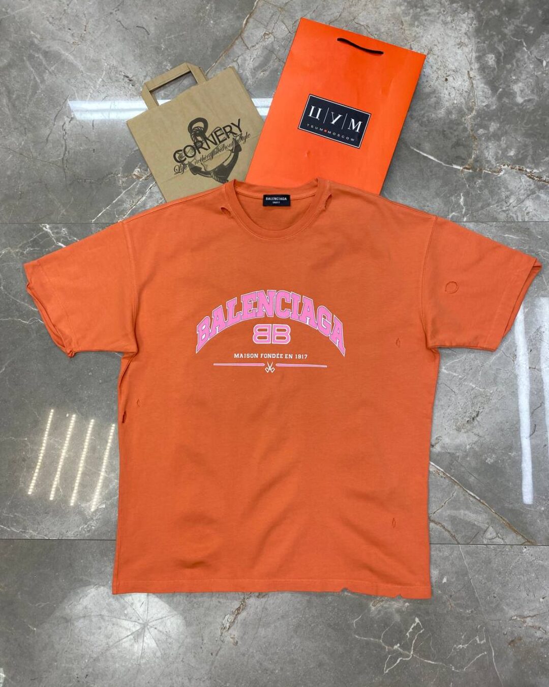 Футболка Balenciaga