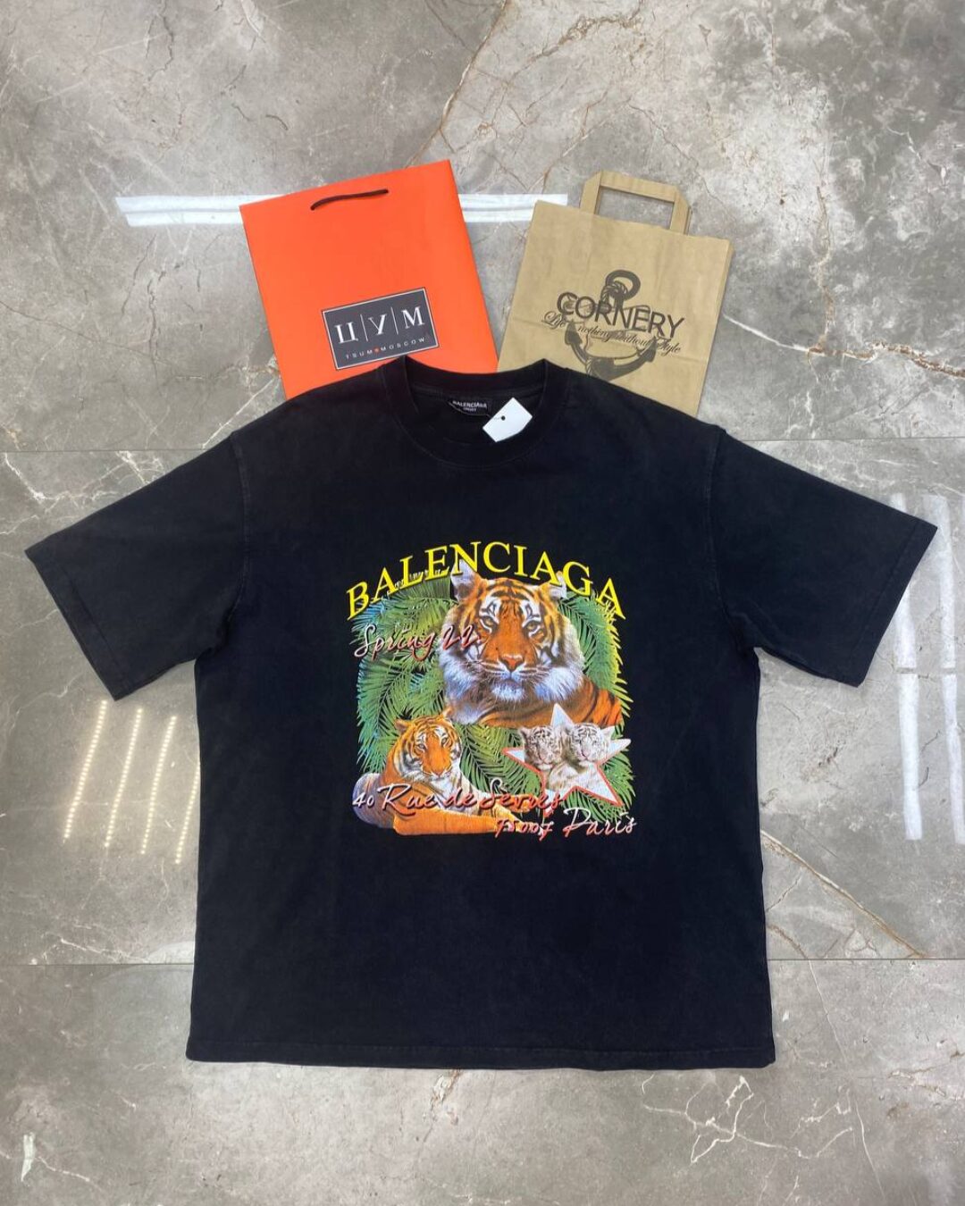 Футболка Balenciaga