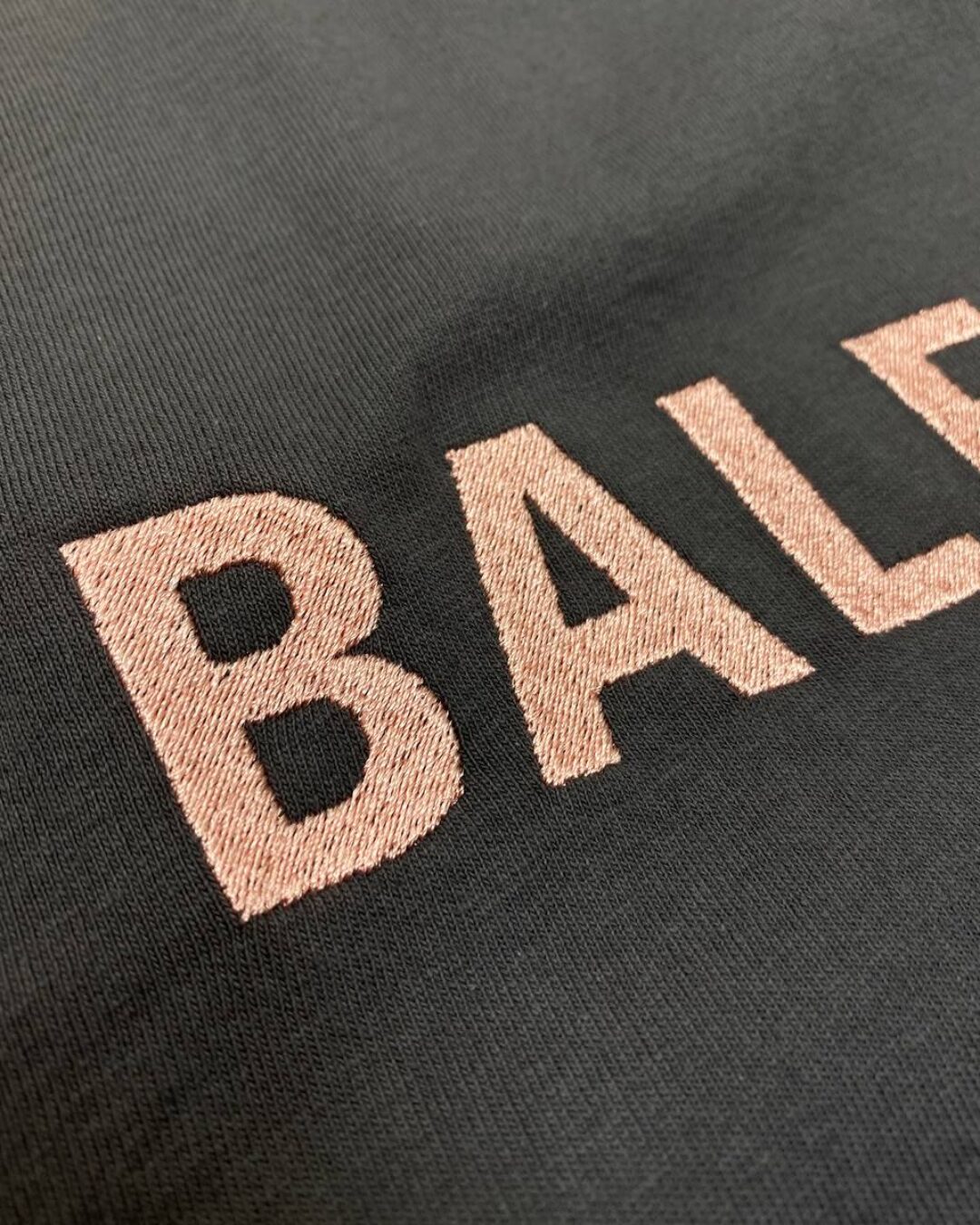 Футболка Balenciaga — фото 7