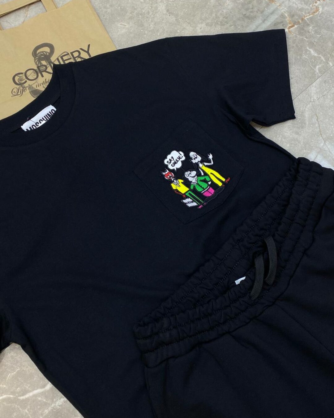Костюм Moschino