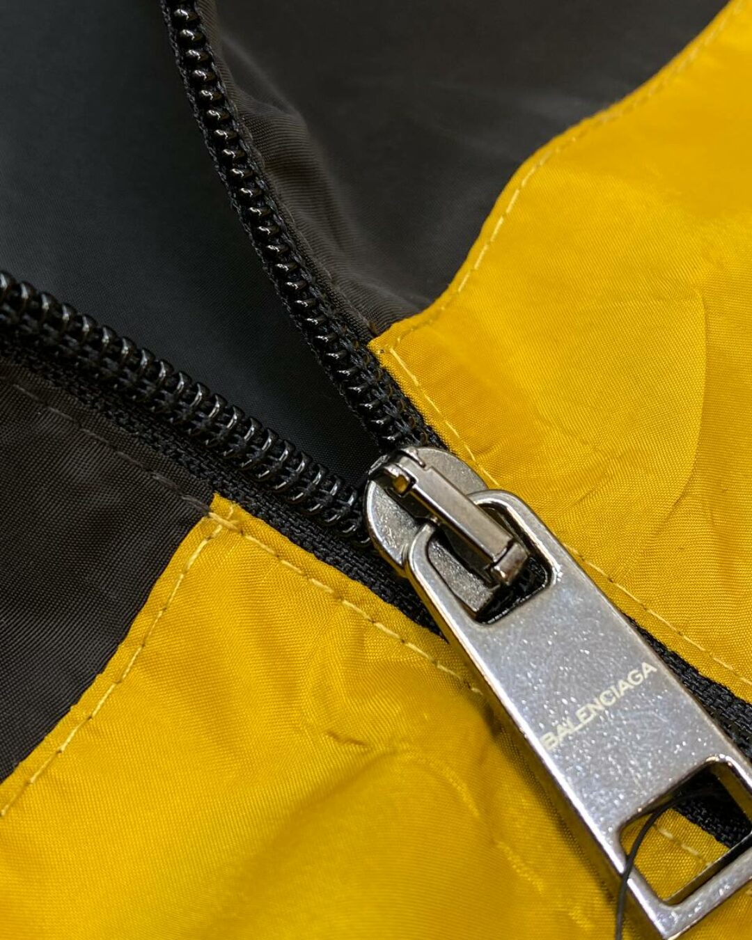 Ветровка Balenciaga