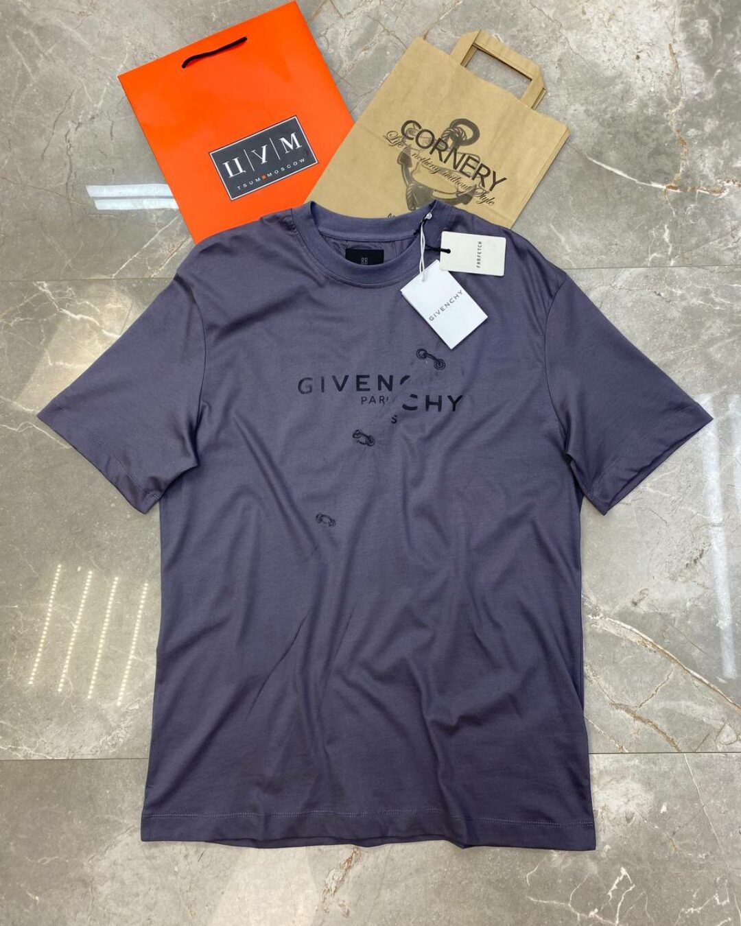 Футболка Givenchy