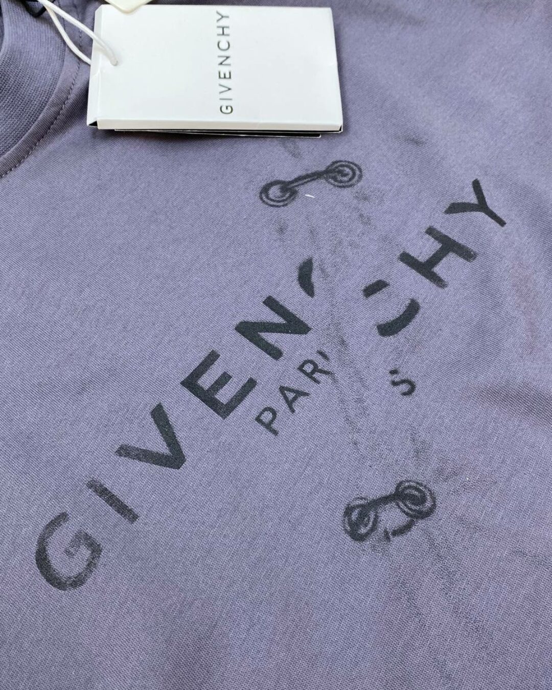 Футболка Givenchy