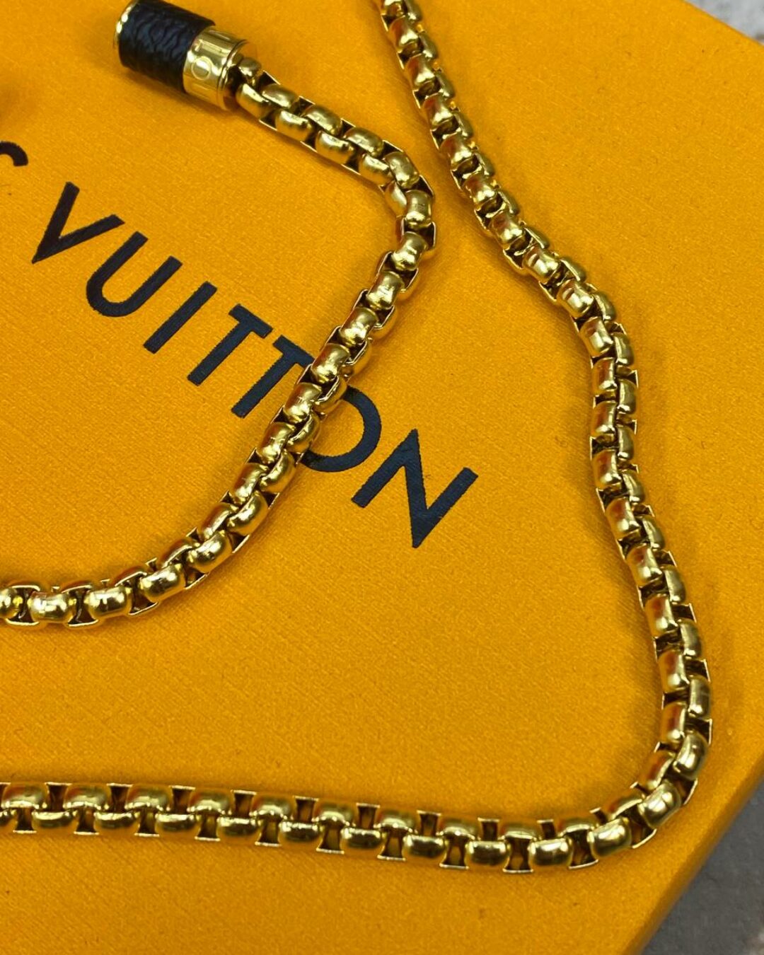 Комплект Louis Vuitton (браслет, цепочка)